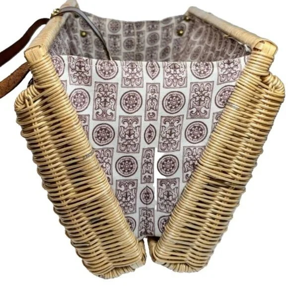 VTG Handwoven Wicker Basket Satchel Handbag Tan Leather-Brass Accents Hong Kong - Picture 10 of 11